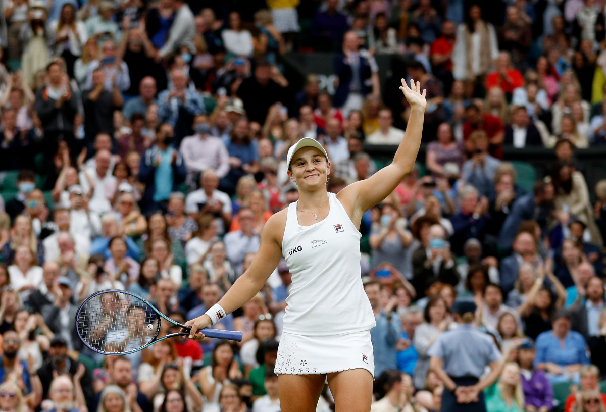 Tennis - Wimbledon - All England Lawn Tennis and Croquet Club, London, Britain - July 6, 2021 Australia's Ashleigh BArty celebrates after wining her quarter final match against Australia's Ajla Tomljanovic REUTERS/Peter Nicholls
