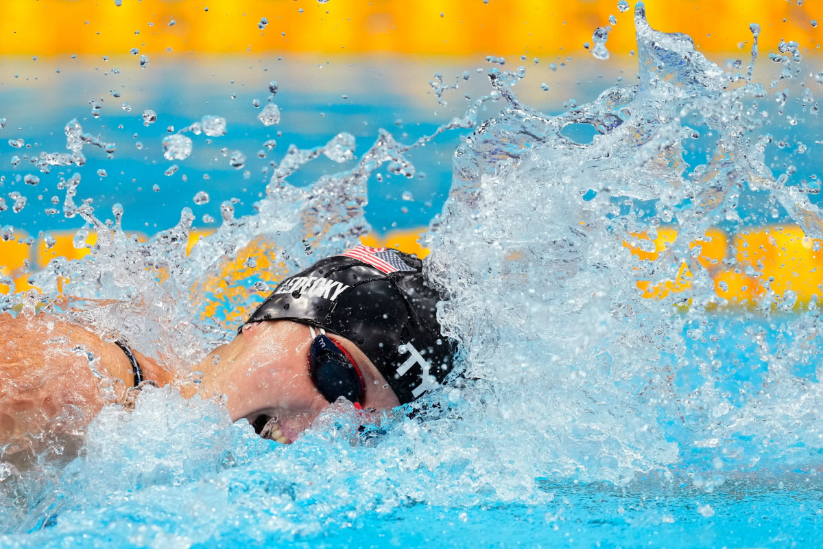 Tokyo 2020 Olympics - Swimming - Women's 200m Freestyle - Semifinal 2 - Tokyo Aquatics Centre - Tokyo, Japan - July 27, 2021. Kathleen Ledecky of the United States in action REUTERS/Aleksandra Szmigiel
