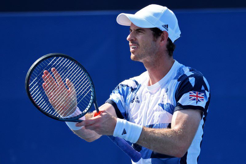 Tokyo 2020 Olympics - Tennis - Men's Doubles - Quarterfinal - Ariake Tennis Park - Tokyo, Japan - July 28, 2021. Andy Murray of Britain reacts during his men's doubles quarterfinal match REUTERS/Lucy Nicholson


