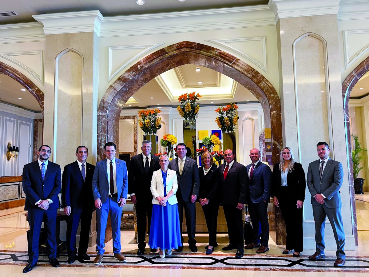 The members of congressional delegation posing for a photo.