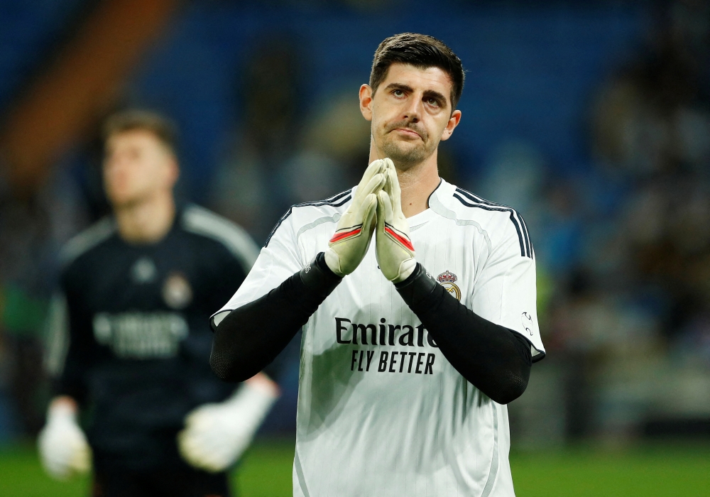 Real Madrid's Thibaut Courtois during the warm up before the match REUTERS/Juan Medina/File Photo

