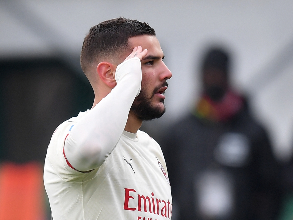 AC Milan's Theo Hernandez celebrates scoring their second goal REUTERS/Daniele Mascolo
