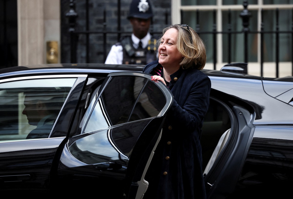 FILE PHOTO: Britain's Secretary of State for International Trade Anne-Marie Trevelyan arrives in Downing Street in London, Britain, November 11, 2021. REUTERS/Henry Nicholls/File Photo
