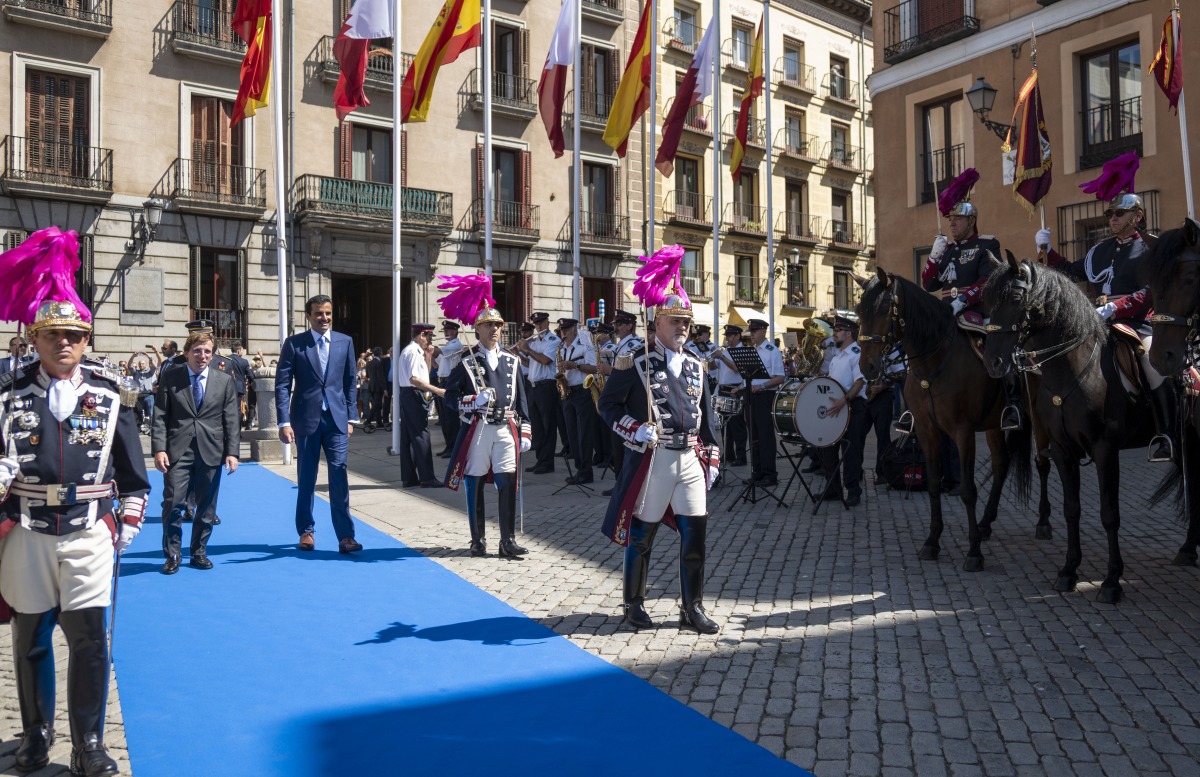 Amir H H Sheikh Tamim bin Hamad Al Thani visiting Madrid City Hall.