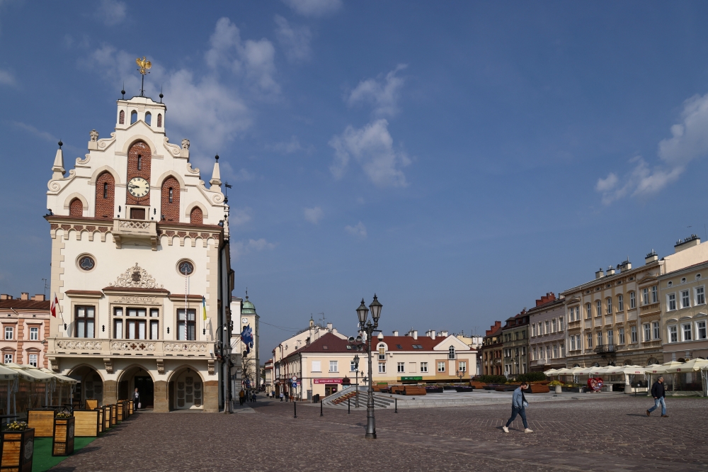 A general view of the old market place with the town hall in Rzeszow, Poland April 29, 2022. REUTERS/Kuba Stezycki