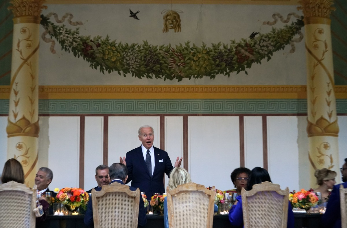 U.S. President Joe Biden speaks while hosting a dinner at the Getty Villa for leaders and their spouses at the Summit of the Americas, in Los Angeles, California, U.S., June 9, 2022. REUTERS/Kevin Lamarque     
