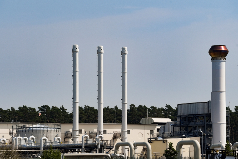 A view shows pipes at the landfall facilities of the 'Nord Stream 1' gas pipeline in Lubmin, Germany, July 21, 2022. (REUTERS/Annegret Hilse)