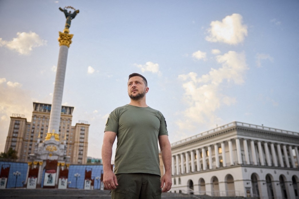 Ukraine's President Volodymyr Zelenskiy stands at Independence Square as he congratulates Ukrainians on Independence Day, amid Russia's attack on Ukraine, in Kiev on August 24, 2022. Ukrainian Presidential Press Service/Handout via REUTERS 