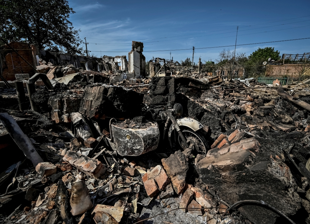 Residential houses destroyed by Russian military strike are seen, as Russia's attack on Ukraine continues, in the town of Orikhiv, Zaporizhzhia region, Ukraine August 27, 2022. Reuters/Dmytro Smolienko