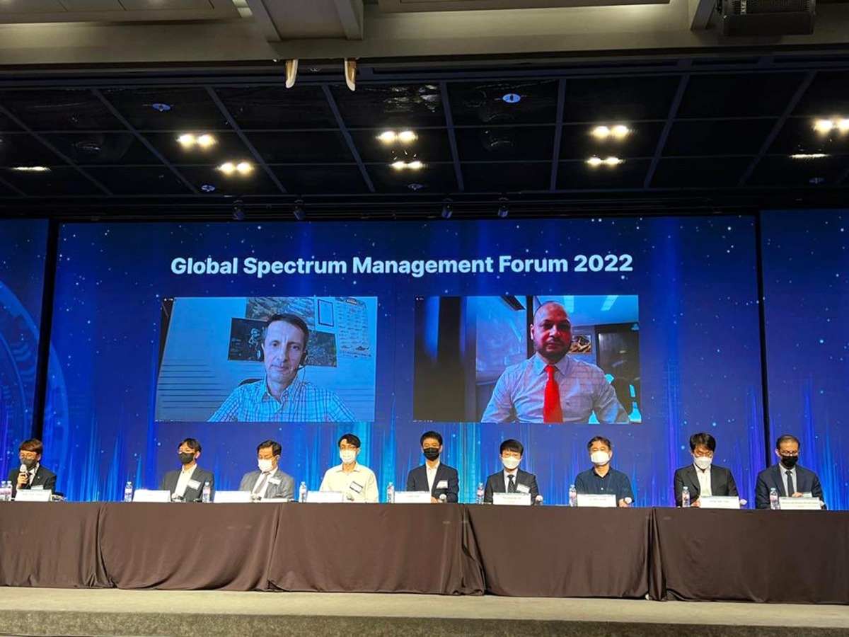 Participants in the Global Spectrum Management Forum 2022 hosted by CRMS of the Ministry of Science and ICT in Seoul, South Korea.