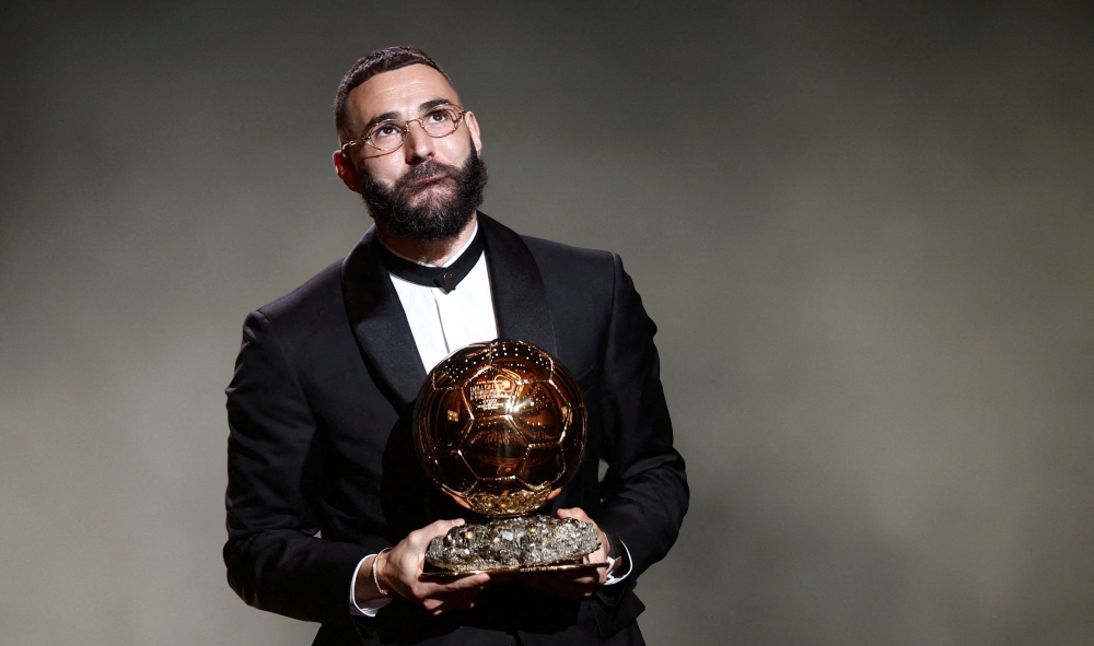 Real Madrid's Karim Benzema after winning the 2022 Ballon d'Or award at the Chatelet Theatre, Paris, France, on October 17, 2022.  REUTERS/Benoit Tessier