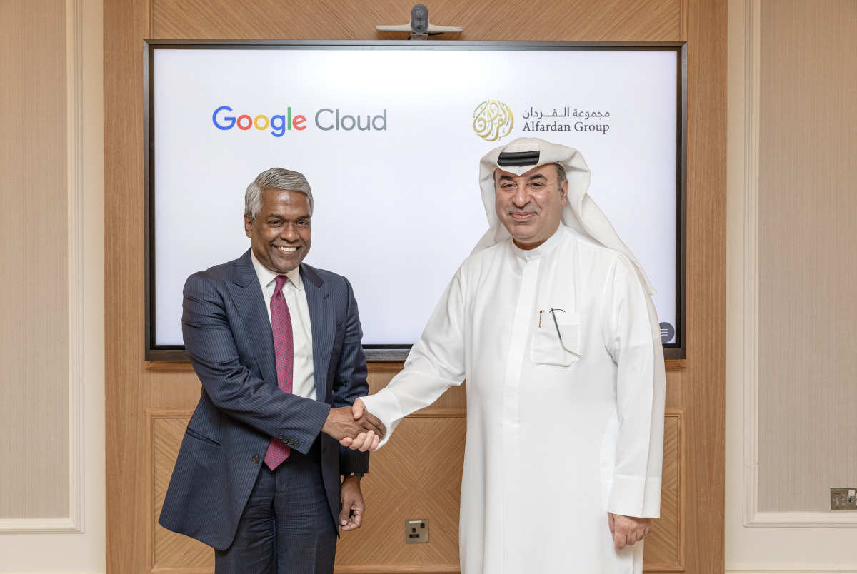 Omar Hussain Alfardan Group, President and CEO of Alfardan Group, and Thomas Kurian, CEO of Google Cloud shake hands during the event in Doha recently.