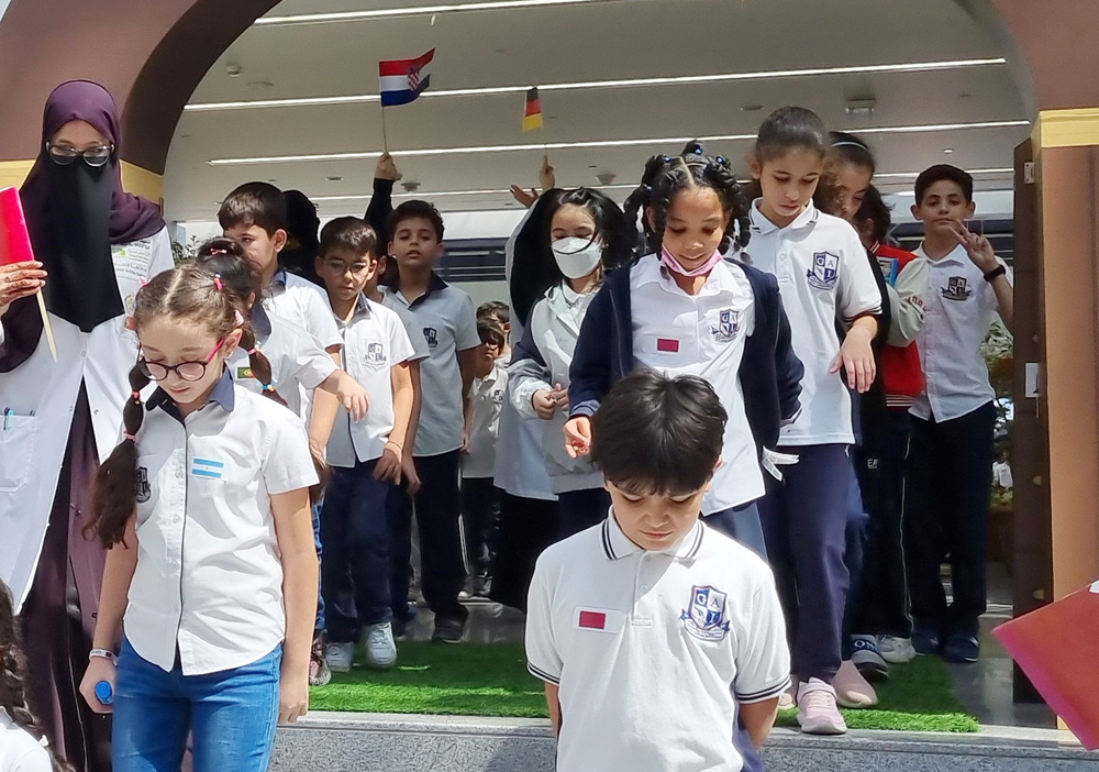 Some children during the educational experience.