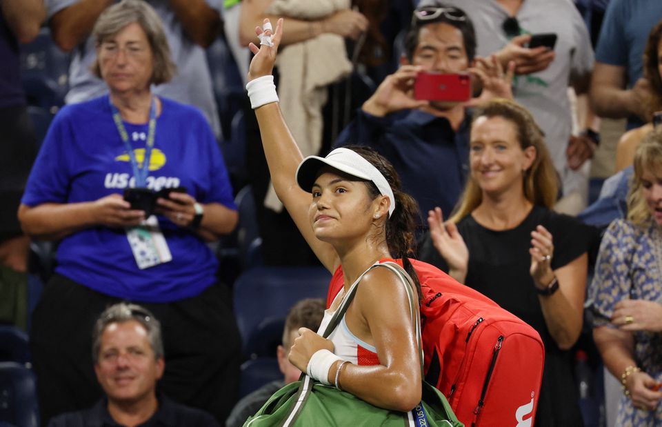 August 30, 2022 Britain's Emma Raducanu acknowledges the crowd after losing her first round match against France's Alize Cornet REUTERS/Shannon Stapleton
