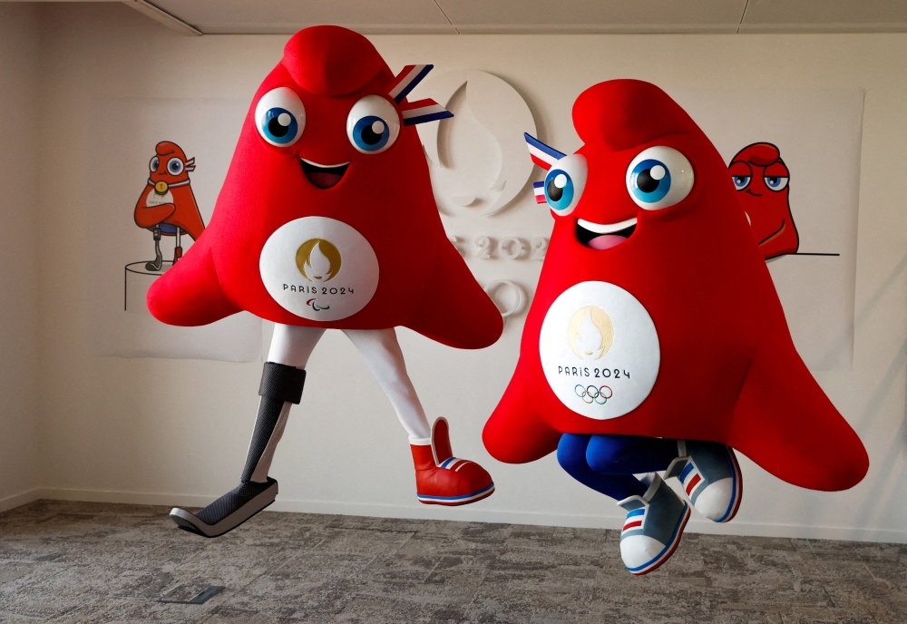 Paris 2024 Olympic and Paralympic mascots unveiled on November 11, 2022. (REUTERS/Gonzalo Fuentes)