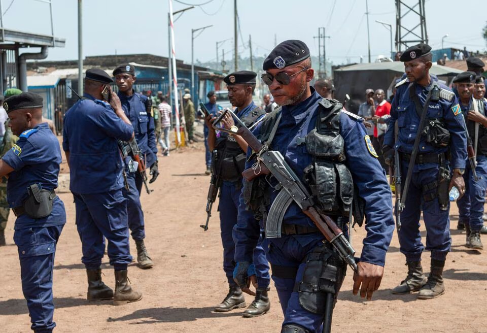 Congolese policemen guard the border crossing point with Rwanda after a Congolese soldier was killed in a clash near an area where the Congolese army is fighting M23 rebels, following renewed tensions around Goma in the North Kivu province, Democratic Republic of Congo on June 17, 2022. File Photo / Reuters