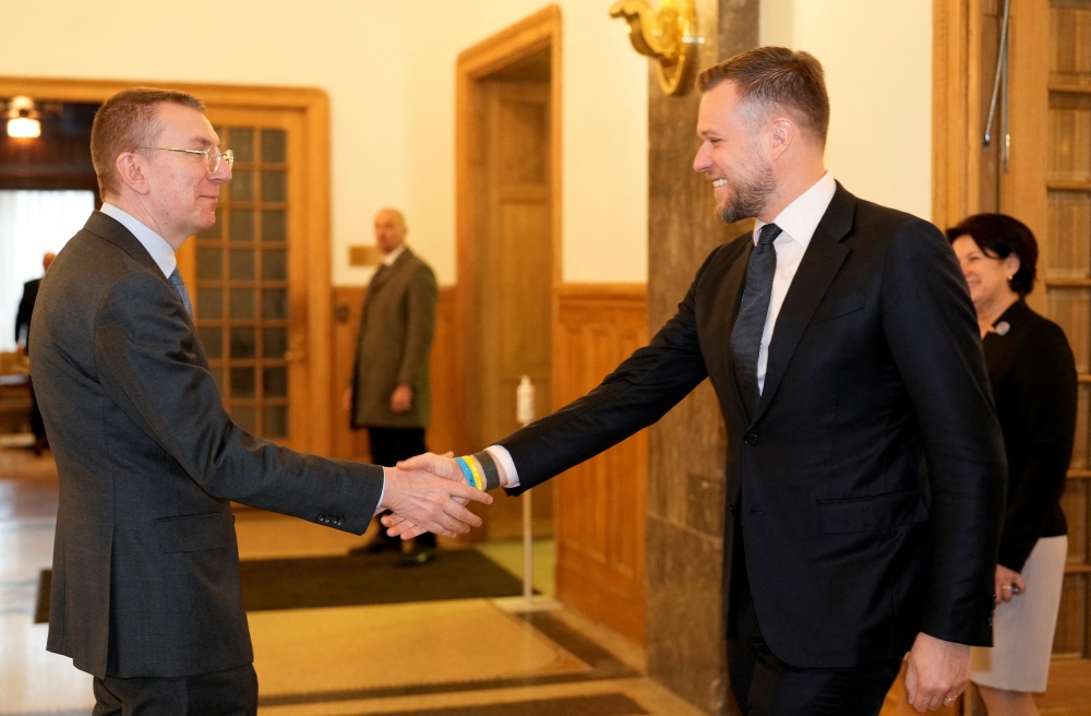 Latvia's Foreign Minister Edgars Rinkevics welcomes Lithuania's Foreign Minister Gabrielius Landsbergis, in Riga, Latvia January 31, 2023. REUTERS/Ints Kalnins