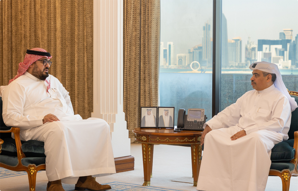 Minister of Finance H E Ali bin Ahmed Al Kuwari (right) and Minister of Economy and Planning of the Kingdom of Saudi Arabia, HE Faisal bin Fadel Al Ibrahim, Minister of Economy and Planning of the Kingdom of Saudi Arabia during their meeting.