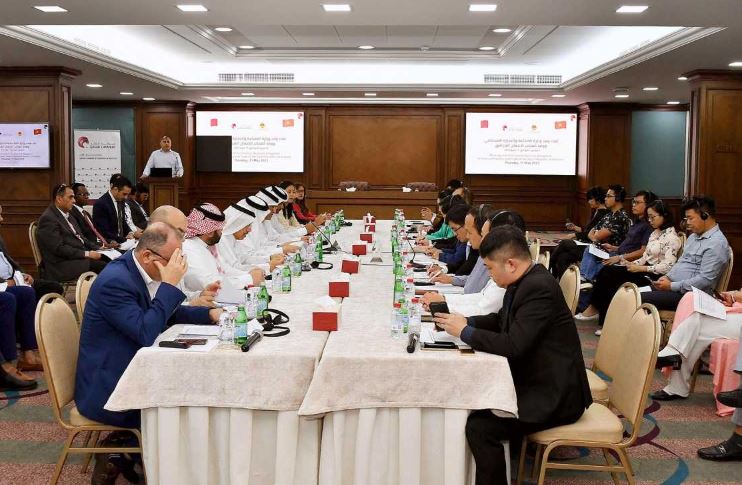 Officials during the meeting.