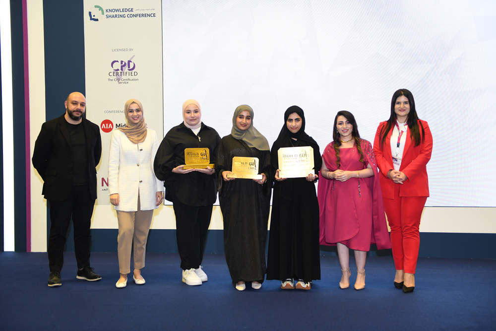 Official pose for a group photo with the winners during Build Your House Exhibition 2023 at QNCC.