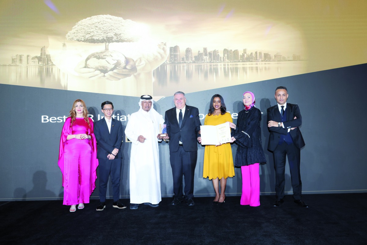 McDonald’s Qatar official receiving the ‘Responsible Leadership CSR Award’ at Qatar University’s CSR National Program 2023.