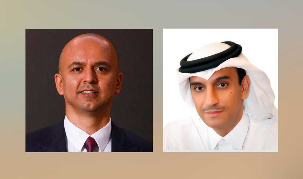 Shashank Singh, Visa’s VP and GM for Qatar and Kuwait.(L), Jamal Abdullah Al Jamal, Deputy CEO of QIIB (R)