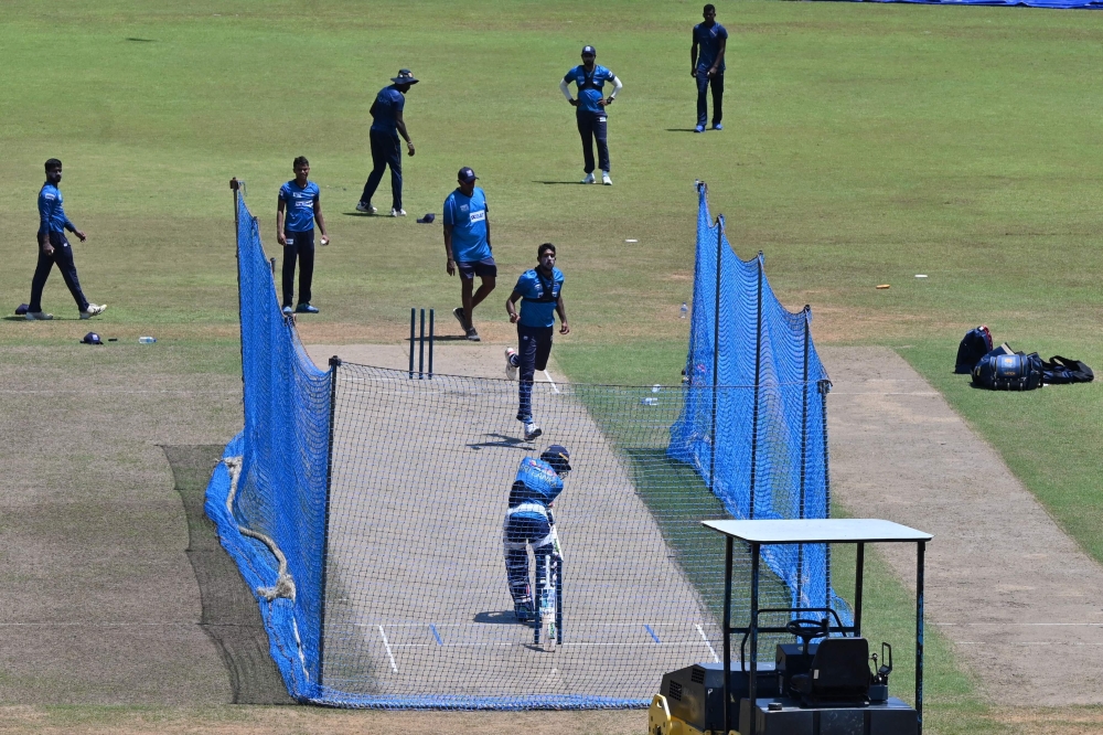 Sri Lanka's cricketers take part in a net team practice at the R. Premadasa Stadium in Colombo on September 16, 2023, on the eve of their Asia Cup final cricket match against India. (Photo by FAROOQ NAEEM / AFP)