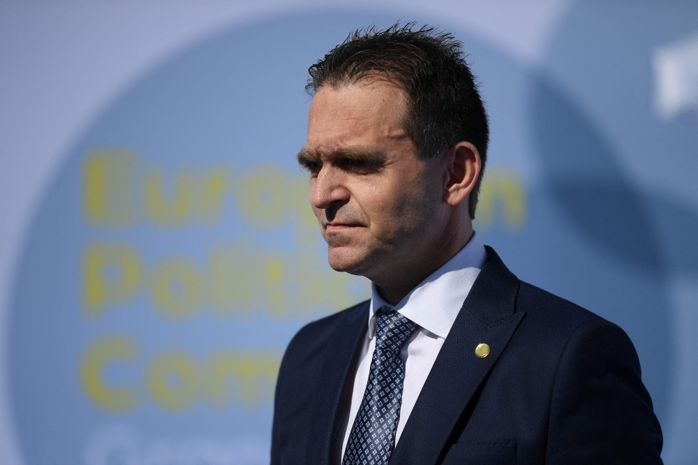 Slovakian Prime Minister Ludovit Odor arrives to attend the European Political Community summit at the Palacio de Congreso in Granada, southern Spain on October 5, 2023. (Photo by JORGE GUERRERO / AFP)
