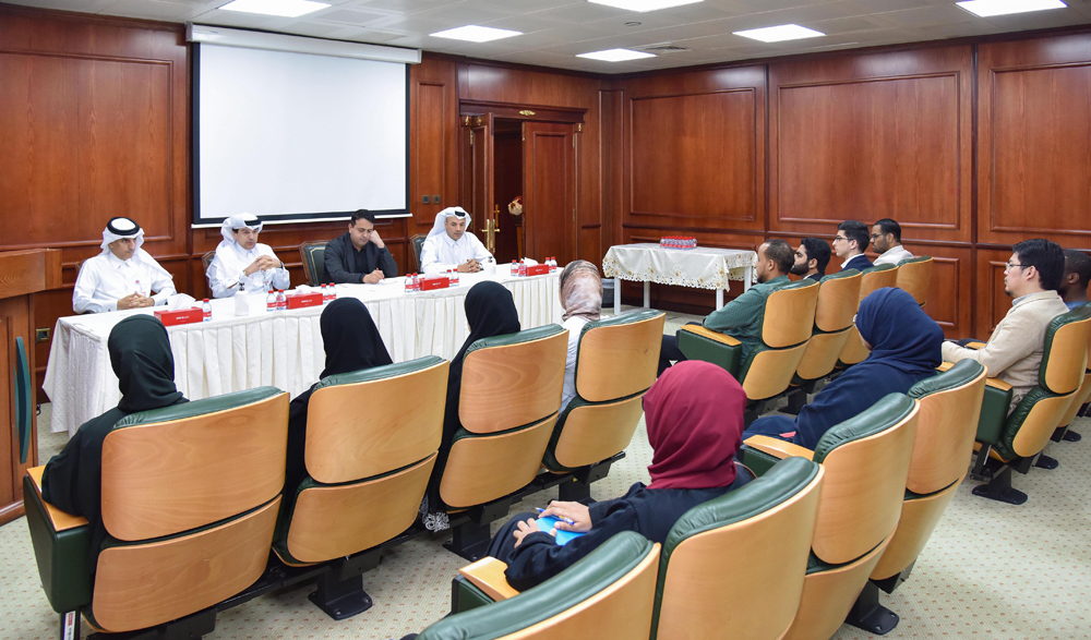 QIIB CEO, Dr. Abdulbasit Ahmed Al Shaibei with other officials during the career day hosted by QIIB.