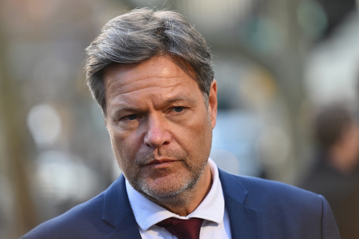 German Minister of Economy and Climate Action Robert Habeck speaks to journalists outside UN headquarters after meeting with the UN Secretary-General in New York, on March 8, 2024. (Photo by ANGELA WEISS / AFP)
