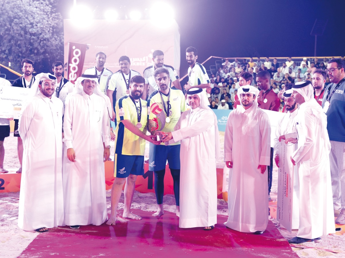 Minister of Environment and Climate Change H E Dr. Abdullah bin Abdulaziz bin Turki Al Subaie honouring winners of Ramadan Beach Volleyball Championship.