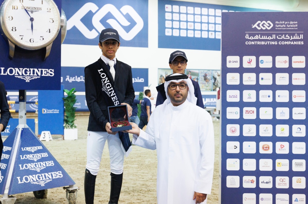 Tournament Director Faisal Al Kahla and Director of the Media and Live Broadcast Committee Abdullah Al Qashouti presented the awards to the winners of the Medium Tour class.
