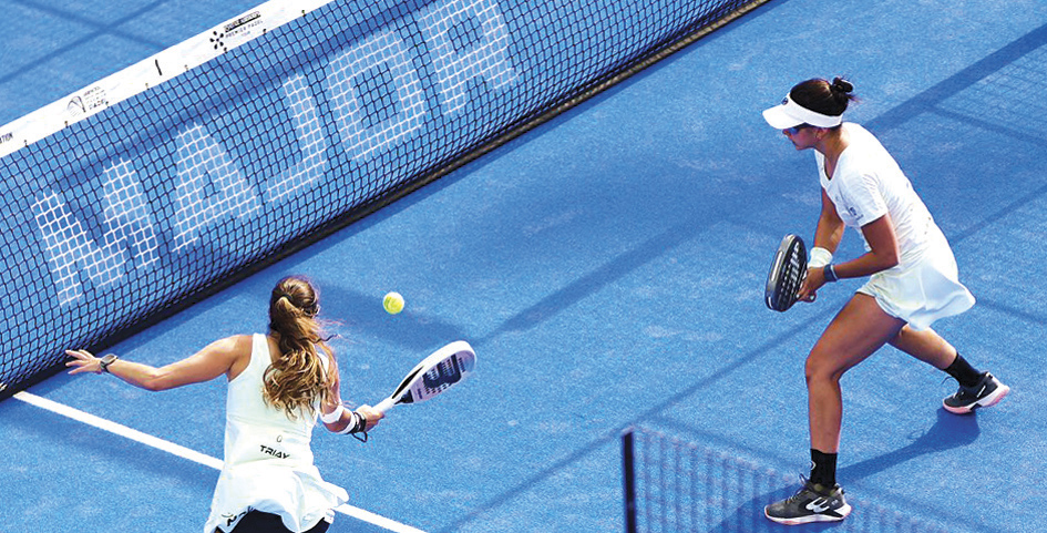 Gemma Triay and Delfina Brea in action against Bea Caldera Sanchez and Carmen Goenaga Garcia.