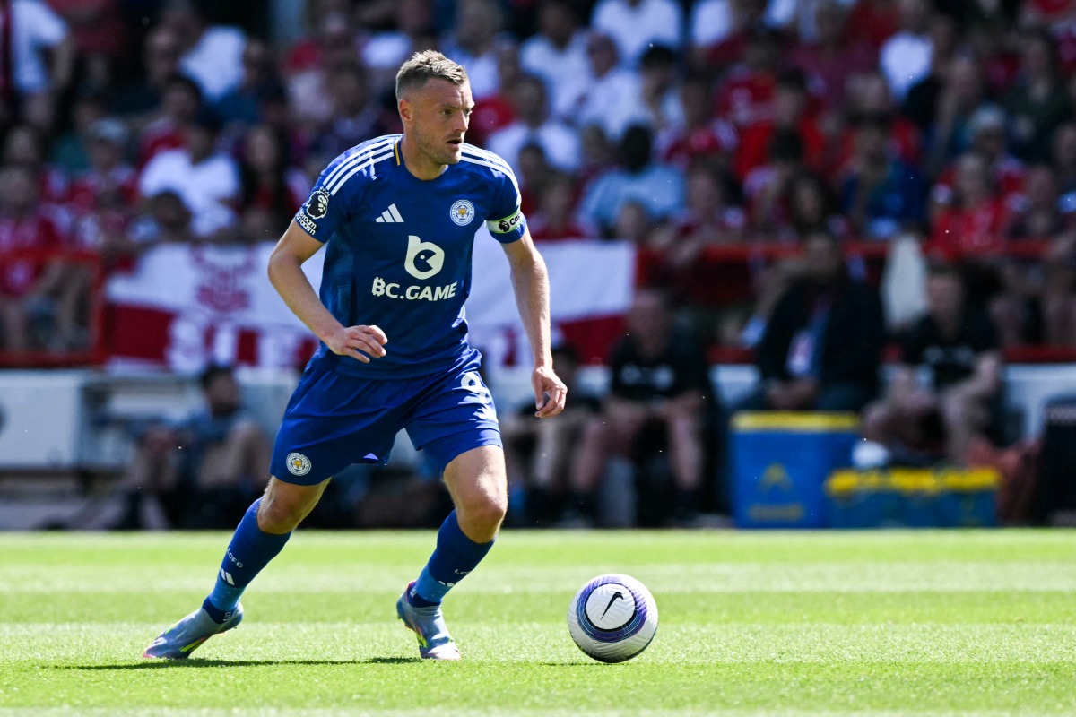 Leicester City's English striker #09 Jamie Vardy controls the ball during the English Premier League football match between Nottingham Forest and Leicester City at The City Ground in Nottingham, central England, on May 11, 2025. (Photo by JUSTIN TALLIS / AFP)