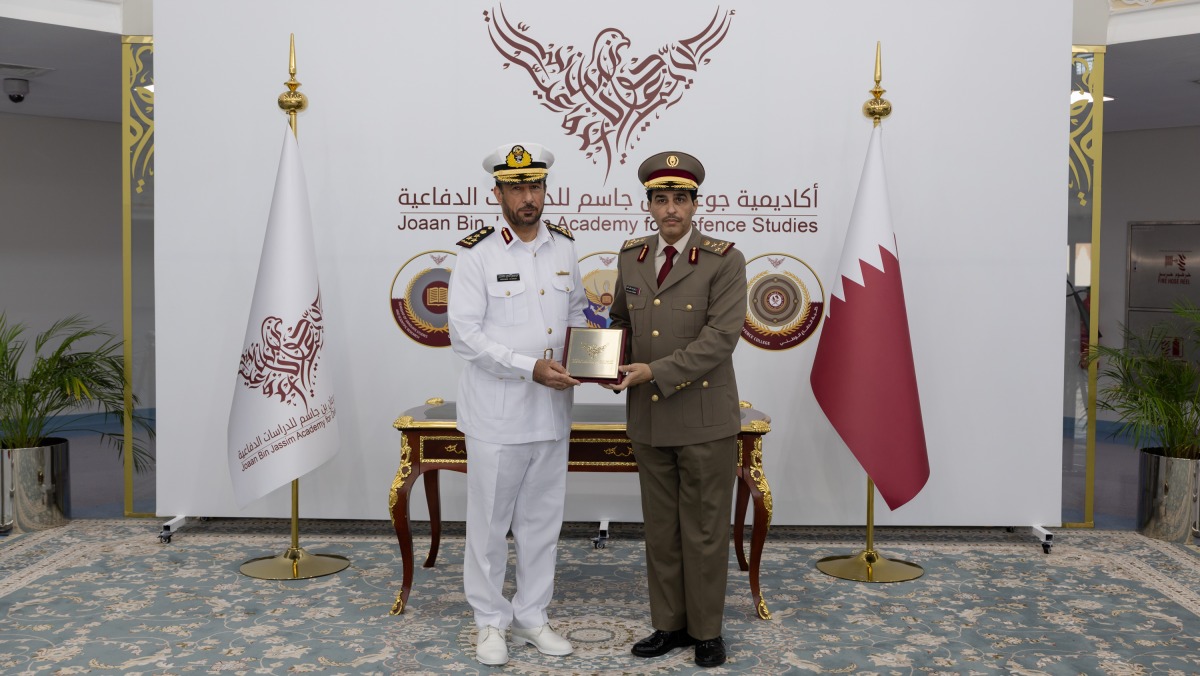 Chairman of the DIMDEX Organising Committee, Staff Brigadier (Sea) Abdulbaqi Saleh Al-Ansari and President of the Joaan Bin Jassim Academy for Defence Studies, Staff Brigadier (Dr) Rajih Mohammed bin Aqeel Al-Nabet during the agreement signing ceremony.
