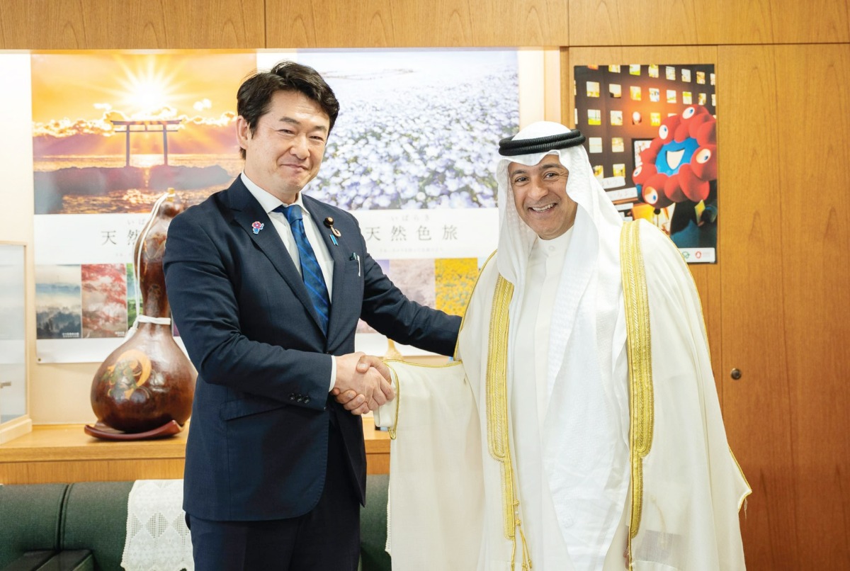 Japan’s Vice Minister of Economy, Trade and Industry Kato Akiyoshi and Secretary-General of the Gulf Cooperation Council Jasem Mohamed Albudaiwi during the meeting.
