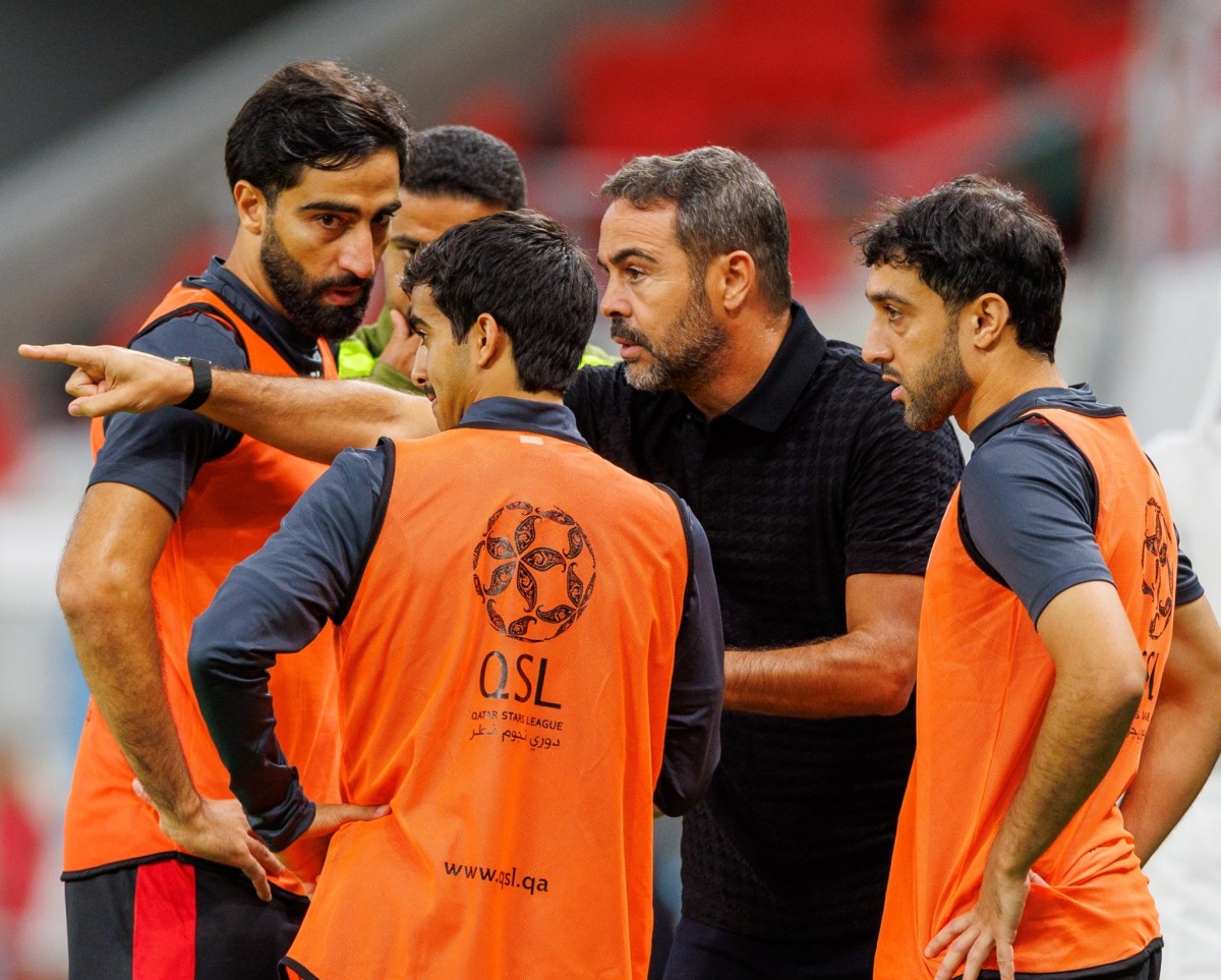 Al Rayyan coach Artur Jorge gives instructions to his players during the match against Al Sailiya.