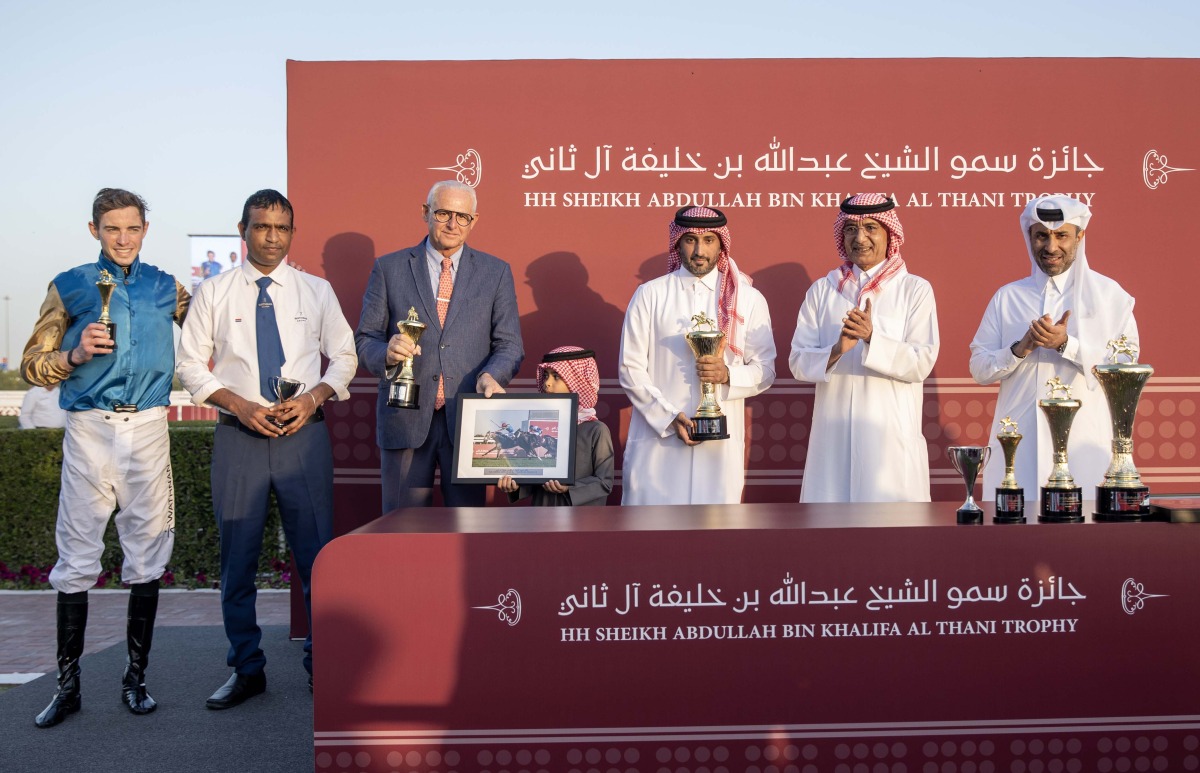 H H Sheikh Abdullah bin Khalifa Al Thani crowned the winners of the H H Sheikh Abdullah Bin Khalifa Al Thani Cup in the presence QREC Vice Chairman Rashid bin Nasser Sraiya Al Kaabi. PICS: JUHAIM/QREC