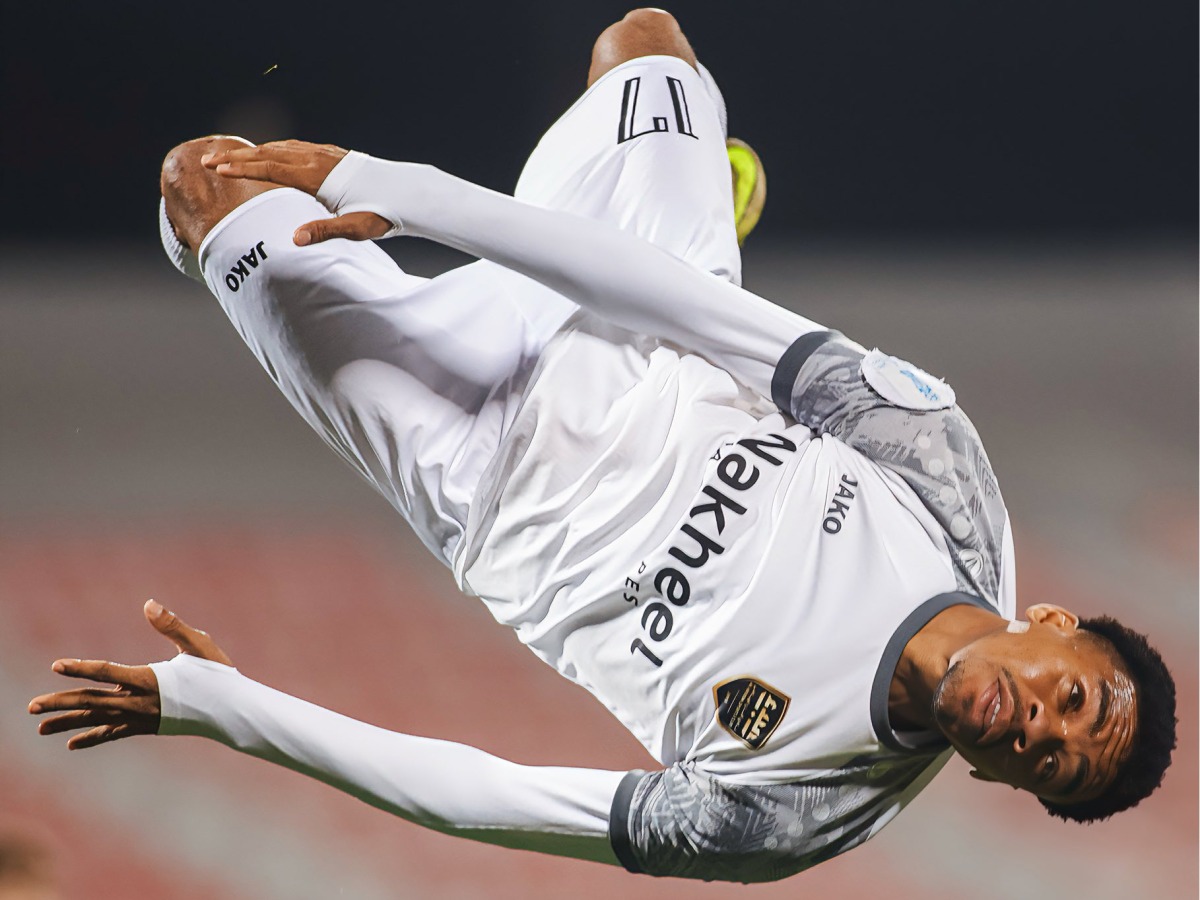 Al Bidda’s Tiku Cosmas celebrates after scoring a goal against Al Sailiya. 