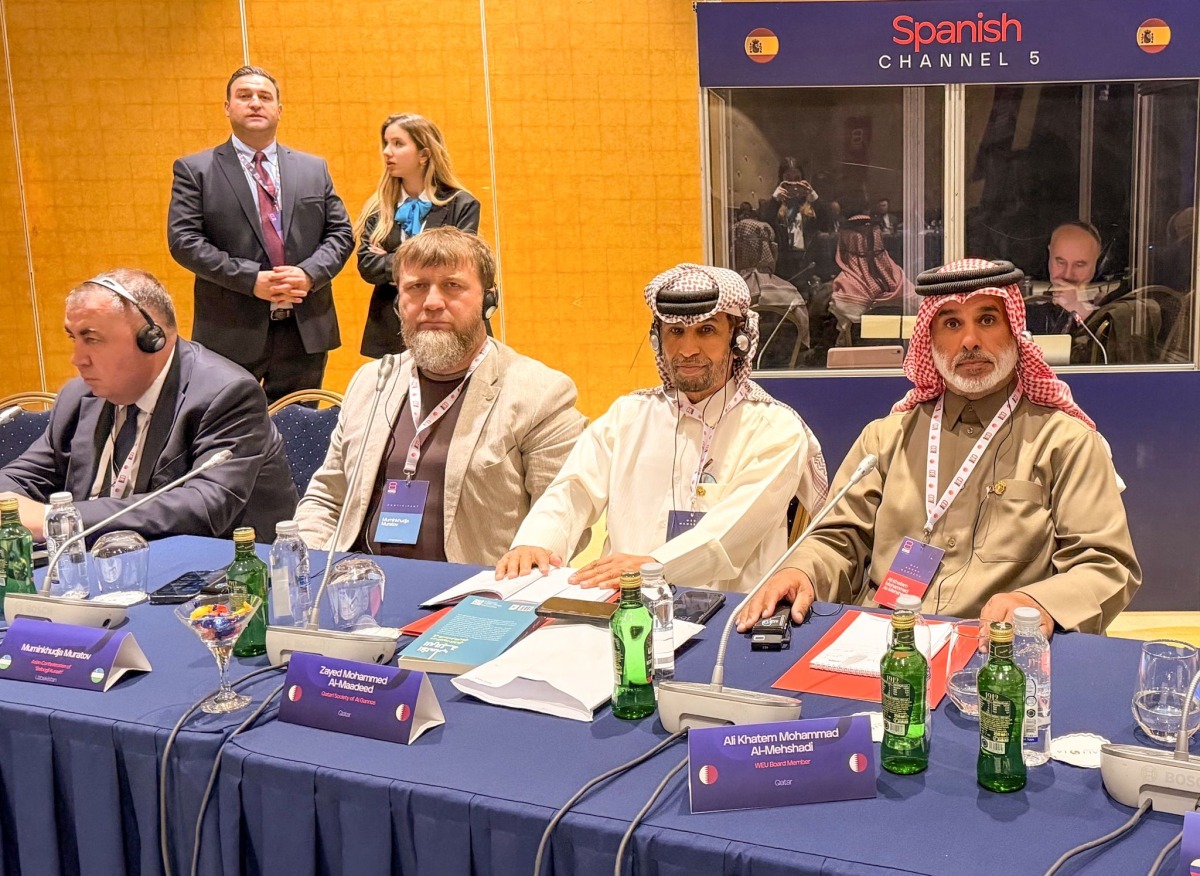 President of the Al Gannas Qatari Society Ali bin Khatem Al Mohannadi with other officials during the event.