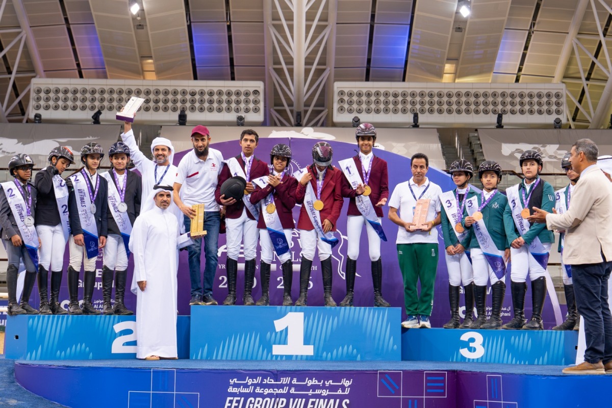 President of the Qatar Equestrian Federation Bader bin Mohammed Al-Darwish and President of FEI Regional Group VII Sultan Mohammed Al-Yahyai presented the trophies to winners of the CSISCH-A Children Team competition.