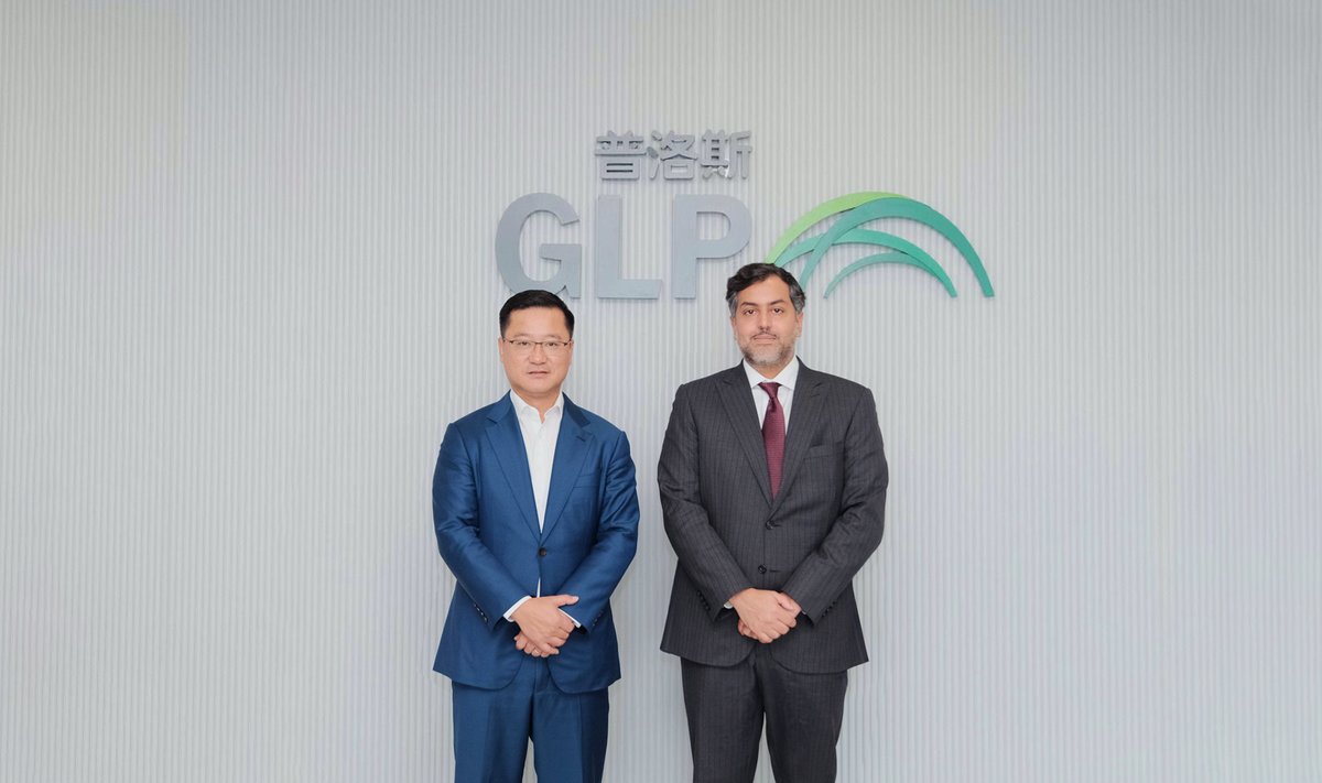 QFZ CEO Sheikh Mohammed bin Hamad bin Faisal Al-Thani with Co-Founder and Chief Executive Officer of GLP, Ming Z during the meeting.
