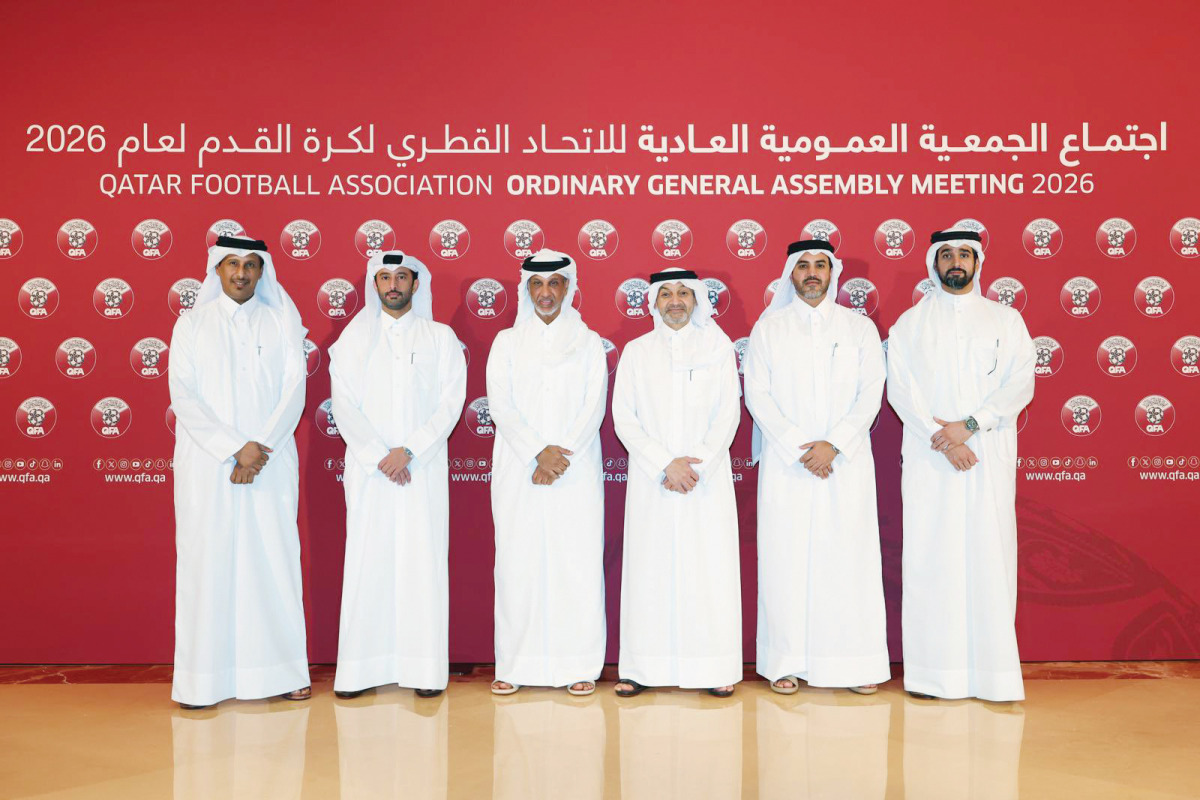 Minister of Sports and Youth and QFA President H E Sheikh Hamad bin Khalifa bin Ahmed Al-Thani poses for a photo with QFA Vice President Sheikh Dr. Tamim bin Mohammed Al-Thani and other QFA Executive Committee members.
